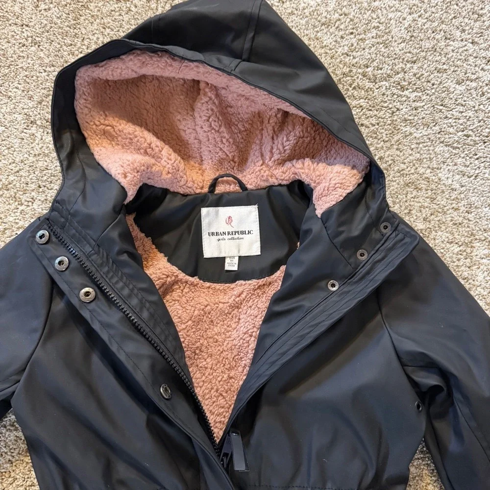 Urban Republic Black‎ Raincoat Pink Sherpa Lined Hooded Parka Jacket Girls 6X